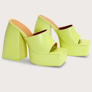 Peep Toe Chunky Sole Platform Block Heels